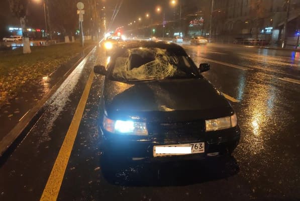 На Московском шоссе в Самаре вазовская легковушка сбила пешехода | CityTraffic