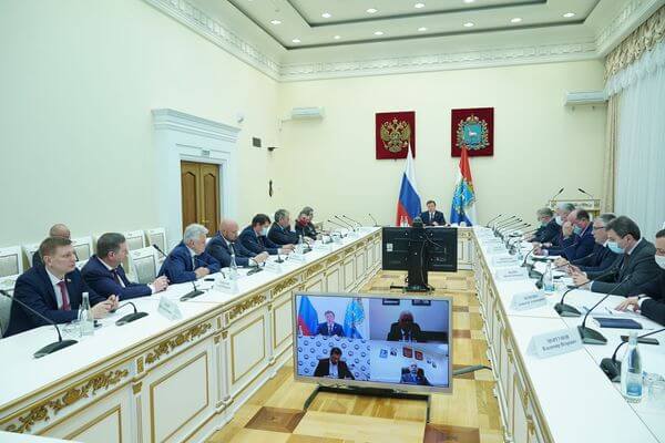 Губернатор Самарской области встретился с депутатами Госдумы и сенаторами от региона и обсудил итоги совместной работы | CityTraffic