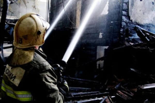 В Самарской области на пожаре пострадали двое маленьких детей
