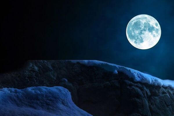 Холодная Луна взойдет над Землей 19 декабря, а самый короткий день в году наступит 21 декабря
