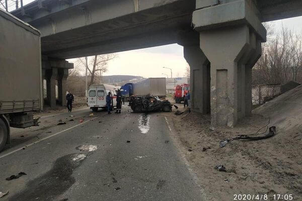 Пенсионера из Самарской области, устроившего аварию с двумя грузовиками, в которой погибли два человека, отправили на 4 года в колонию-поселение | CityTraffic