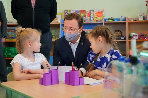 Глава Самарской области осмотрел новый детский сад в Красноярском районе