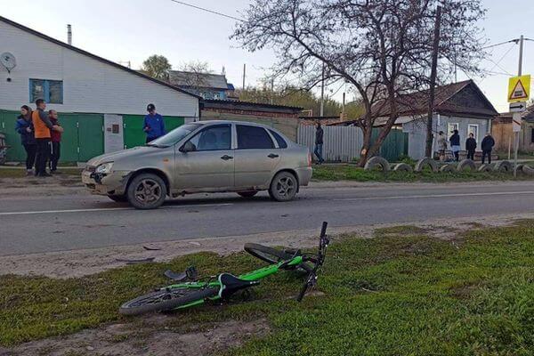 Ребенок на велосипеде попал под автомобиль в Самарской области