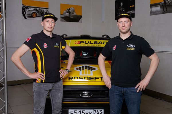Команда из Тольятти показала гоночную Niva Legend и новый спортивный седан