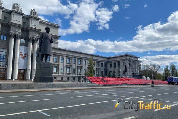 В Самаре 3, 5 и 7 мая ограничат движение рядом с площадью Куйбышева в связи с прове­дением репетиций военного парада