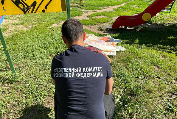 Тела двоих мужчин с признаками насиль­ственной смерти обнаружили возле одного из домов в Тольятти