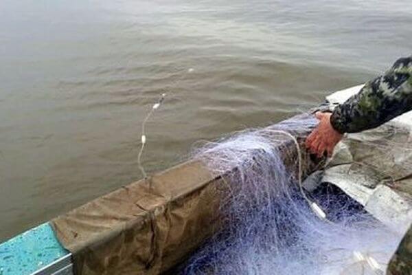 Жителя Самары оштра­фовали на 5 тысяч рублей за незаконную рыбалку