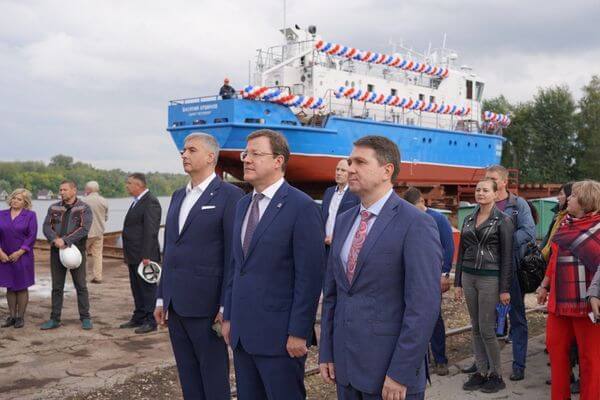 В Самарской области состоялся спуск на воду двух судов «Нефтефлота»