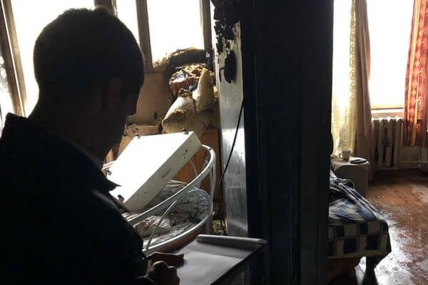 В Тольятти начата проверка после пожара с двумя постра­давшими и одним погибшим ребенком