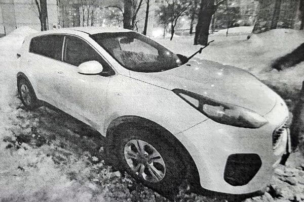 В Тольятти девушка поссо­рилась с парнем и отомстила машине его отца