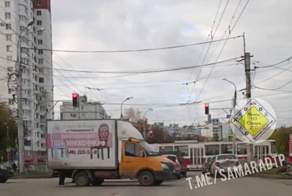 В Самаре затруднен проезд по улицам Ташкентской и Стара-Загора 