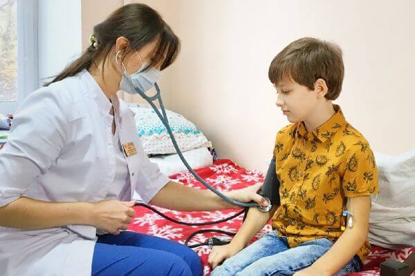 В Самаре впервые в России ребенку установили сердечный протез из донорских тканей