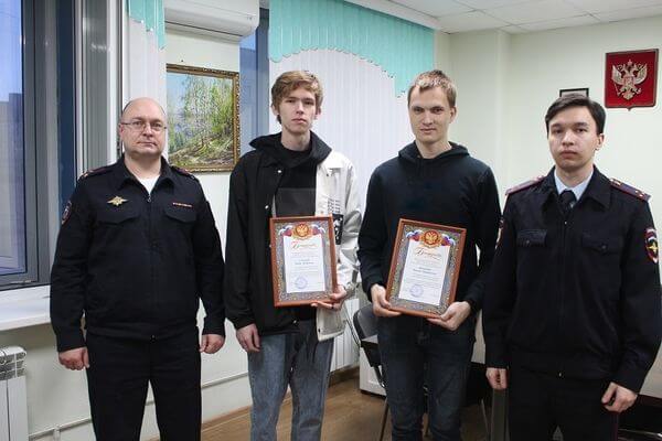 Два юных жителя Самарской области помогли полицейским задержать магазинного вора