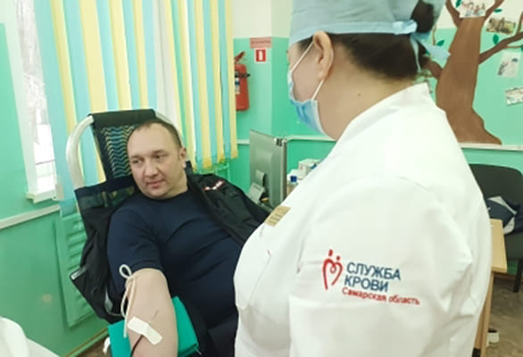 В Тольятти полицейские и общественники за день сдали около 5 литров крови