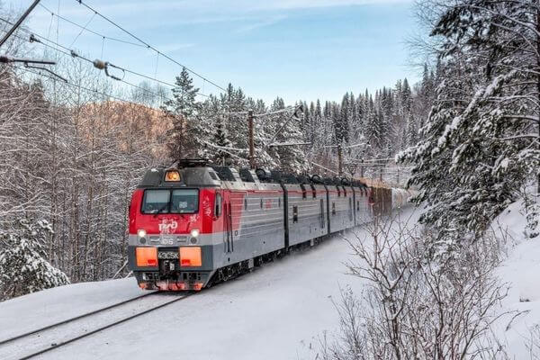 Жители Самары в новогодние каникулы смогут отпра­виться на поезде в Казань и Йошкар-Олу