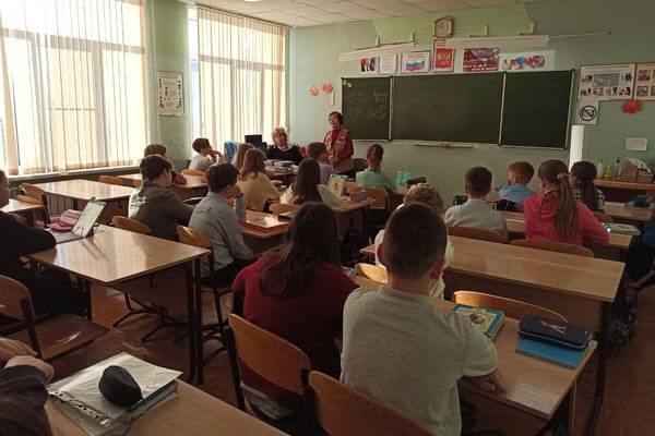 Жители Самары пожало­вались на холод в школьных кабинетах, где учатся их дети