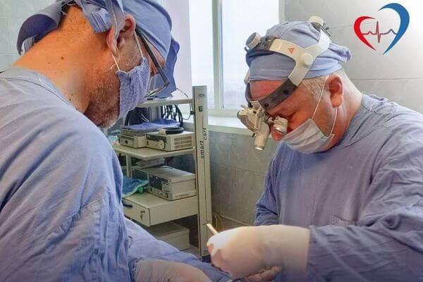 Хирурги из Самары успешно проопе­ри­ровали младенца на второй день его жизни