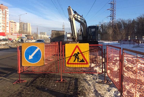 В Центральном районе Тольятти восста­нав­ливают штатное водоснаб­жение после ремонта водовода на улице Баныкина 