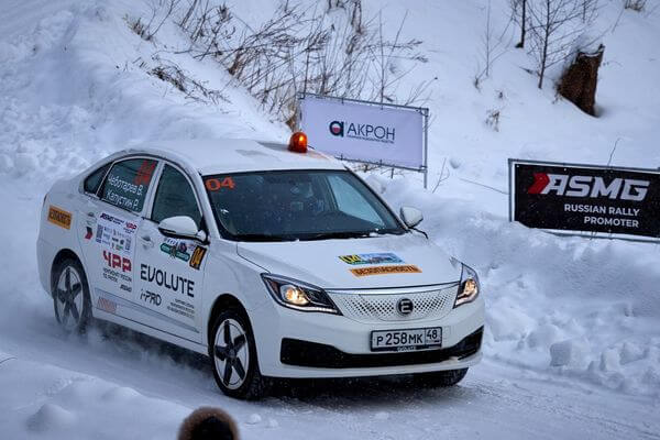 Впервые в истории россий­ского ралли на гонке стартовал электромобиль