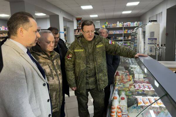 В городе Снежное ДНР открылся магазин с продуктами, произ­ве­денными в Самарской области