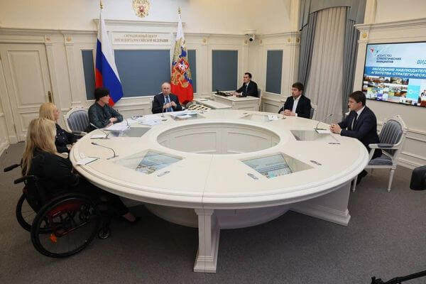 Владимир Путин оценил социальные проекты, реали­зуемые в Самарской области