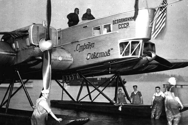 К 100-летию гражданской авиации России ее историю представили в цифровом виде