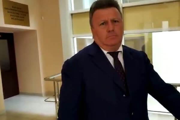 Председателя Шестого касса­ци­онного суда Александра Ефанова досрочно лишили судейских полномочий
