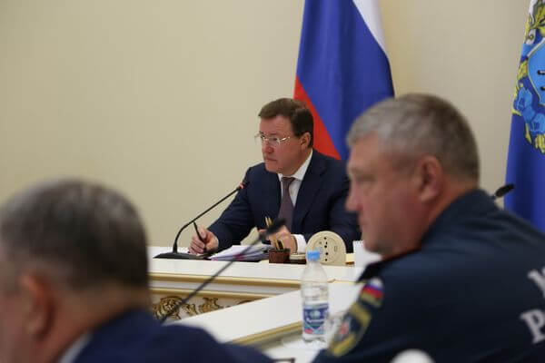 Самарский губер­натор догово­рился с «АВТОВАЗом» о трудо­устройстве сотруд­ников сгоревшего «Феррони» 