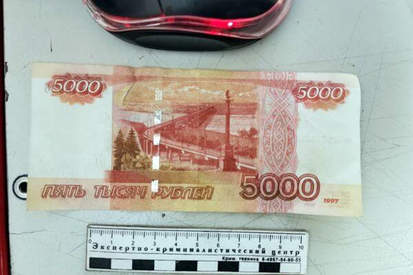 Житель Тольятти нашел фальшивые деньги и решил попытать счастья в магазине
