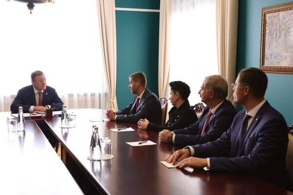 В Самаре состо­ялась встреча Дмитрия Азарова с руковод­ством ЦБ РФ