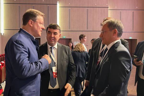 Делегация Самарской области провела переговоры о развитии сотруд­ни­чества с Узбекистаном на форуме в Казани