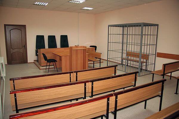 Двух коммер­сантов из Самарской области будут судить за взятки и ложные показания