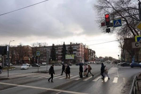 В Самаре изменили настройки светофора на пересе­чении улиц Гагарина и Аврора