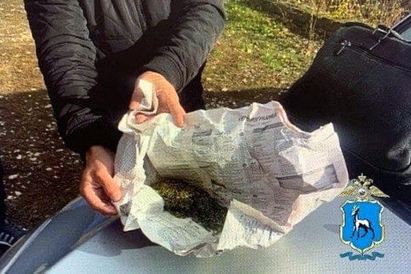 Жителя Самарской области оштра­фовали на 5 тысяч рублей за то, что курил траву