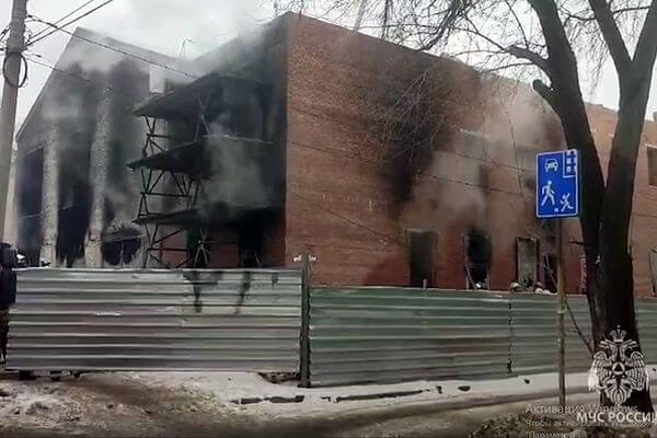Пожар в бывшем кинотеатре «Россия» в Самаре не повлиял на ход рекон­струкции здания