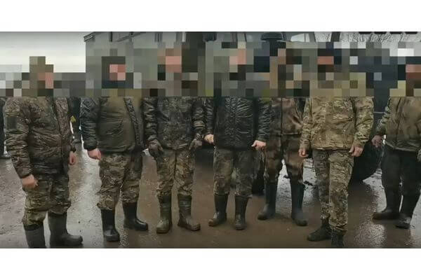 Бойцы с передовой поздравили земляков из Тольятти с Новым годом