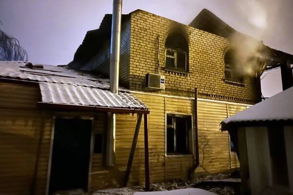 СК начал проверку обсто­я­тельств гибели двух человек на пожаре в Самарской области