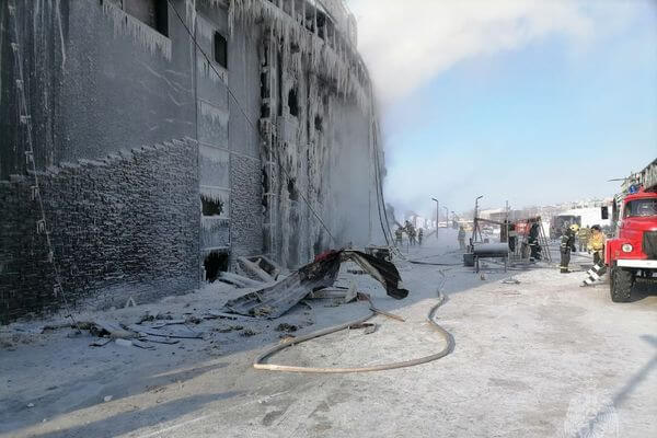 В Тольятти 16 часов тушили пожар в комплексе «Небо»