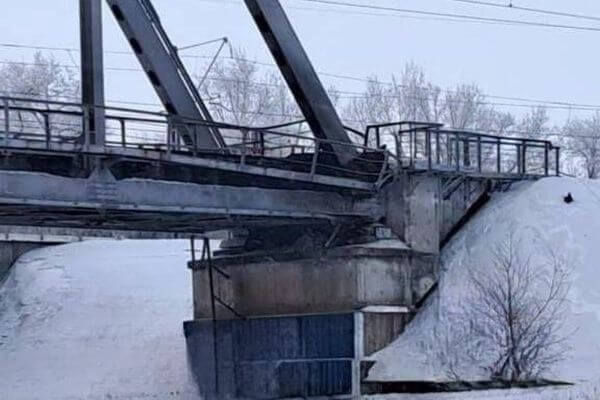 В Самарской области открыто движение по мосту, повре­жденному взрывом