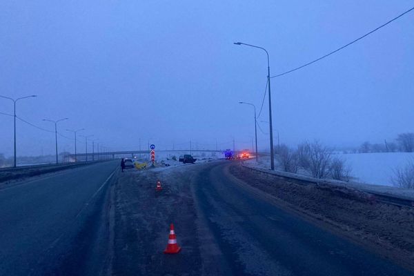 На трассе Самара-Бугуруслан перевернулся автомобиль, водитель погиб