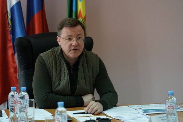 Дмитрий Азаров поручил запустить мобильные приемные во всех пострадавших от паводка районах