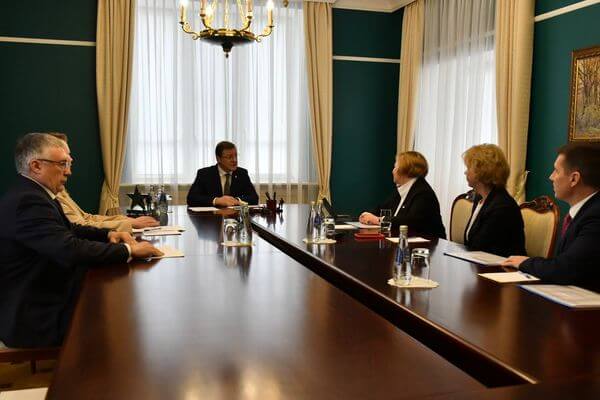 Губернатор Самарской области встре­тился с новым руково­ди­телем Поволжского банка Сбербанка