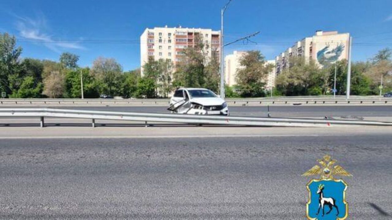 Три человека пострадали при столкновении двух автомобилей в Самаре |  CityTraffic