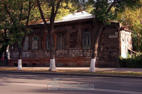 В Самаре волонтеры рассчи­тывают собрать 16 млн рублей на рестав­рацию «Дома с часами»