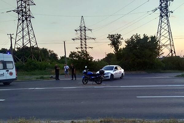 В Тольятти водитель мопеда попал под колеса легковушки