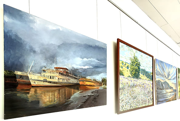 Выставка картин самарских художников открылась в аэропорту Курумоч