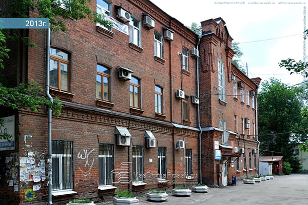 В Самаре 10 человек эваку­и­ровали из-за возго­рания в здании казарм Линдовского городка