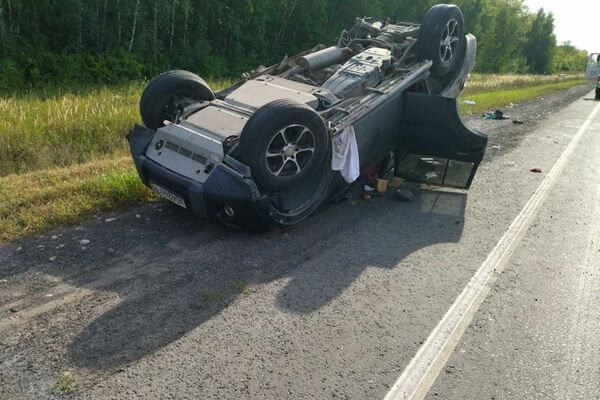 Один человек погиб, трое пострадали в столк­но­вении 3 автомо­билей на трассе М5 в Самарской области